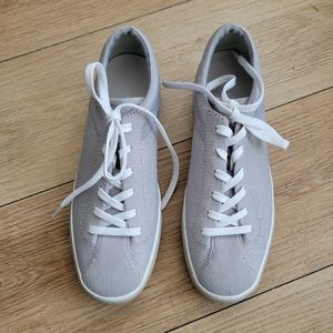 Rothy's | The Lace Up Sneaker in Strom 8.5